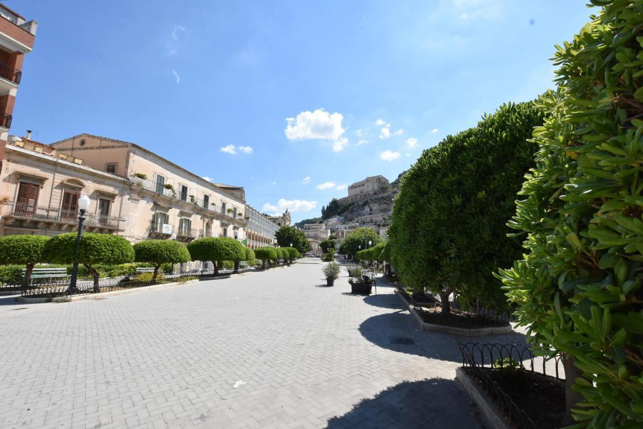 לינה וארוחת בוקר שיקלי Sicilia Bedda House מראה חיצוני תמונה