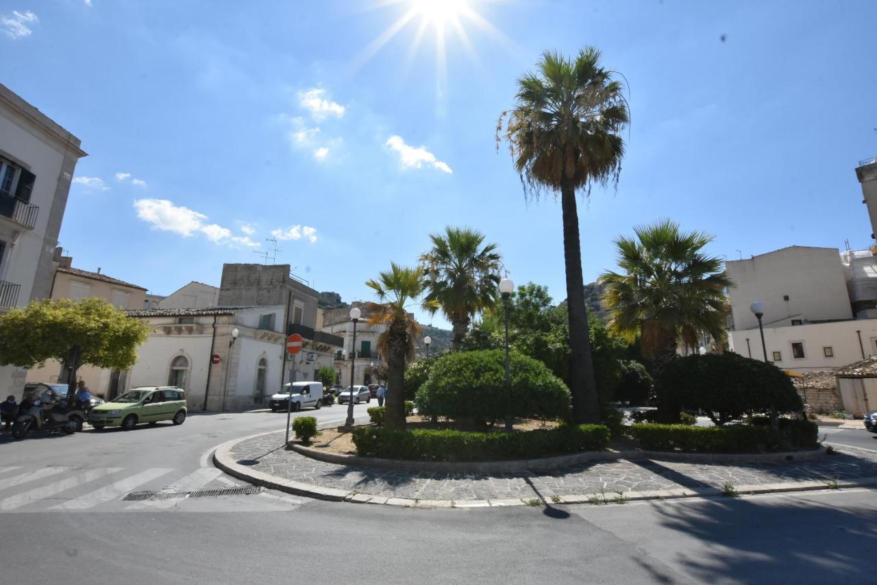 לינה וארוחת בוקר שיקלי Sicilia Bedda House מראה חיצוני תמונה